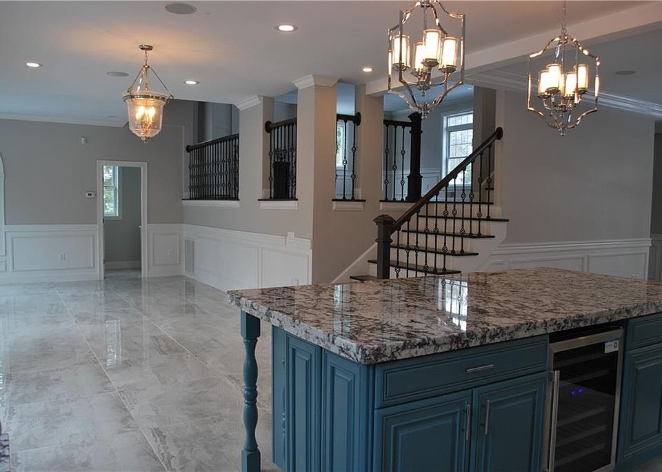 2 Thornwood Dr, Lincoln, RI 02865 Zillow