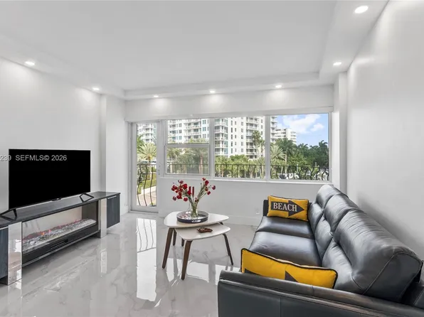 3250 NE 28th St APT 403, Fort Lauderdale, FL 33308