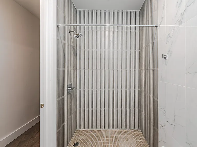 305 Harman St #1B — Photo 19