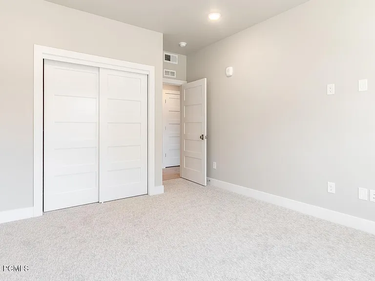 1124 W Vos Cir #203 — Photo 12