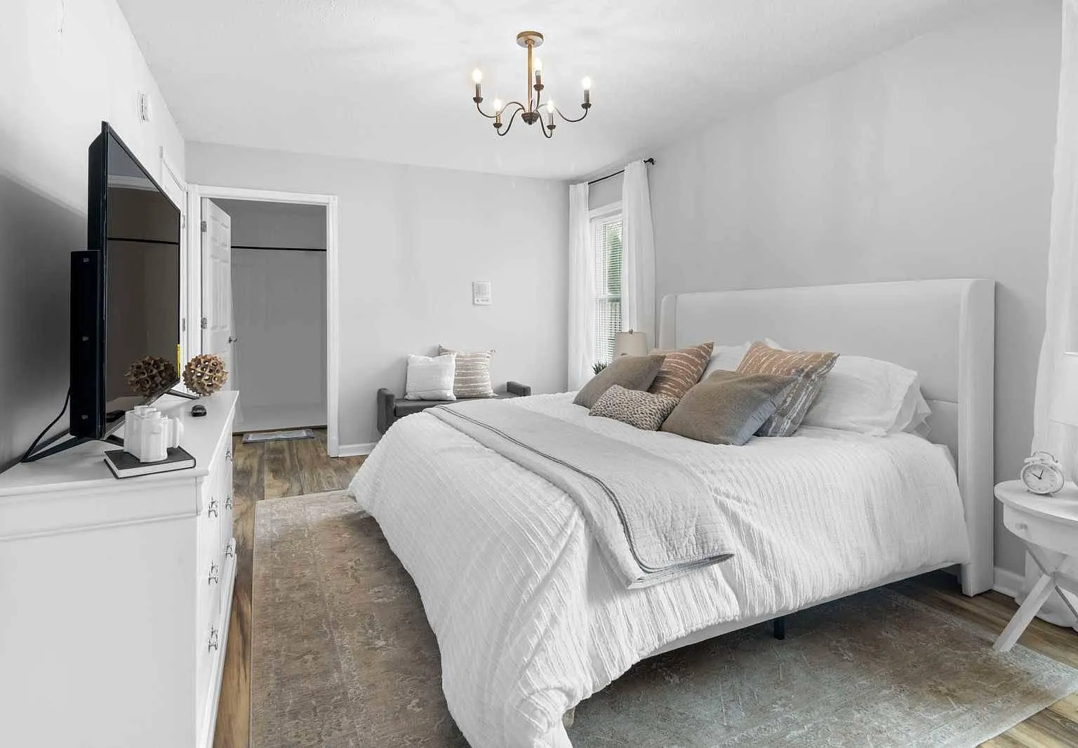 4 bed, 3100 sqft, $6,000 — Photo 4