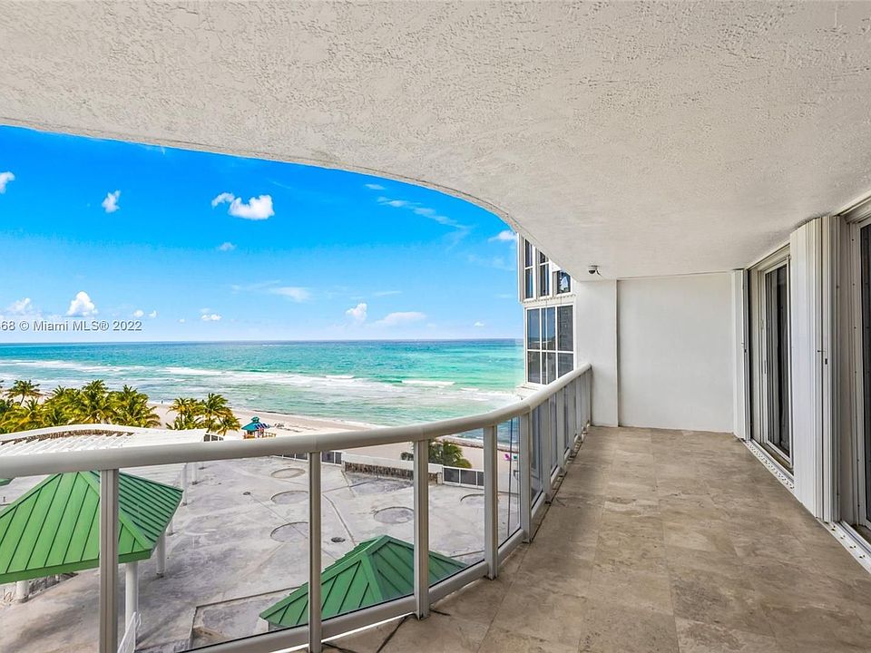 1st image of 16711 Collins Ave APT 906