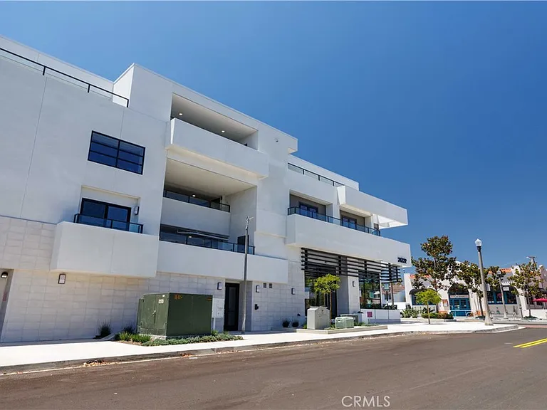 24722 Del Prado — Photo 4