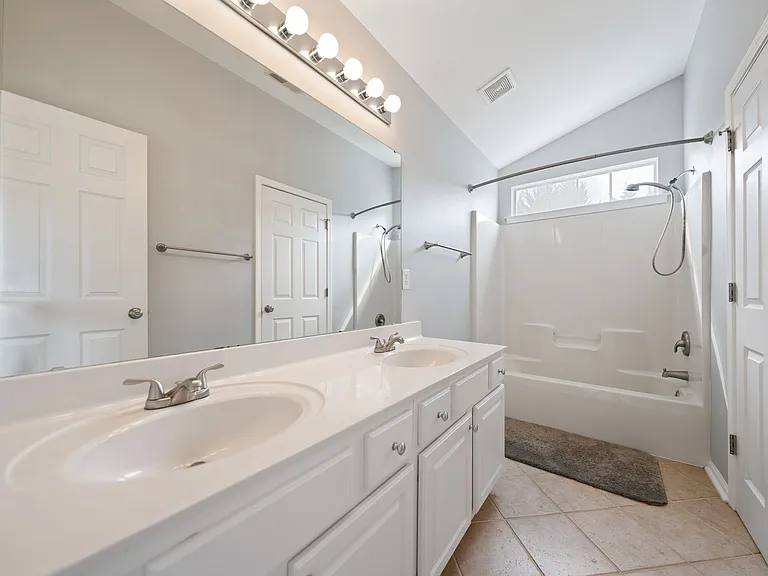 23 Keswick Ct — Photo 9