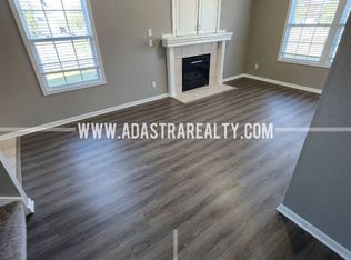 460 Hawthorn St, Gardner, KS 66030