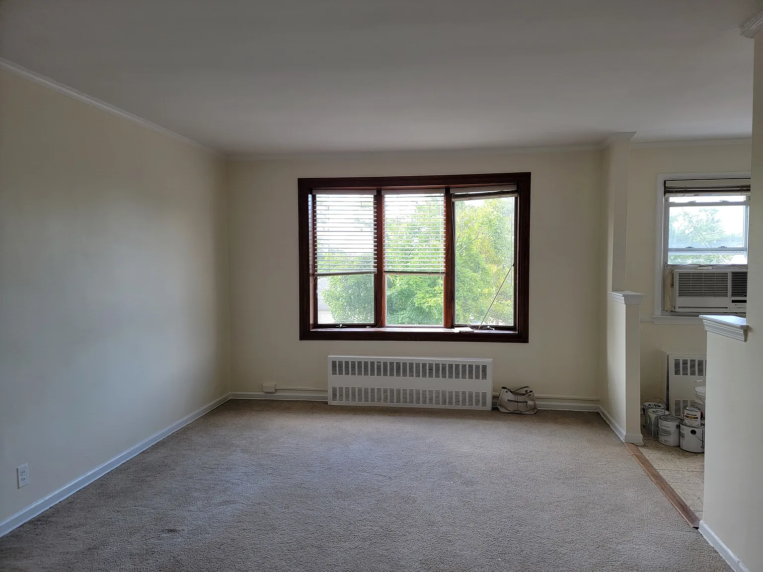19th Ave, Whitestone — Photo 1