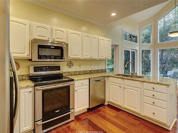 5th image of 20 Stonegate Dr