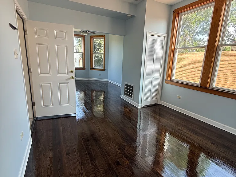 546 N Saint Louis Ave #2 — Photo 10