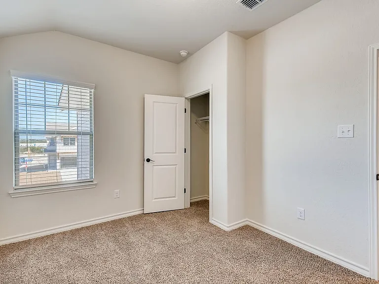 10306 Lynwood Br — Photo 16