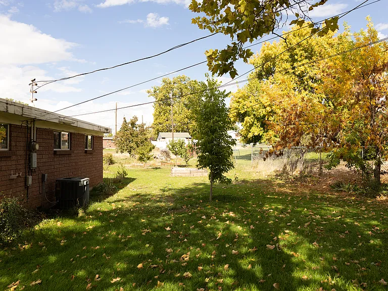 1316 Kent Cir — Photo 22