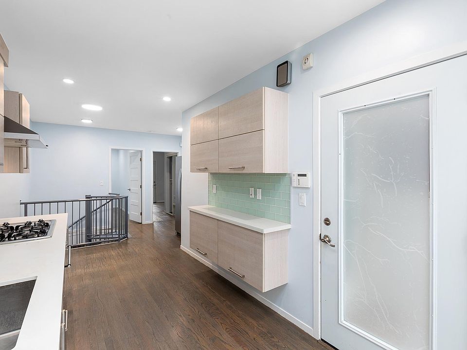 1st image of 632 Anza St