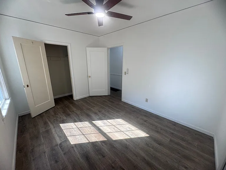 1559 Virginia Ave — Photo 11