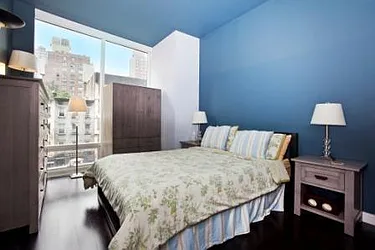 Rented by R New York