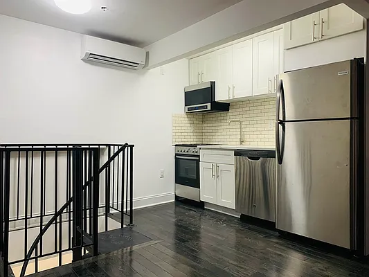 Rented by Zjama Realty Corp | media 13