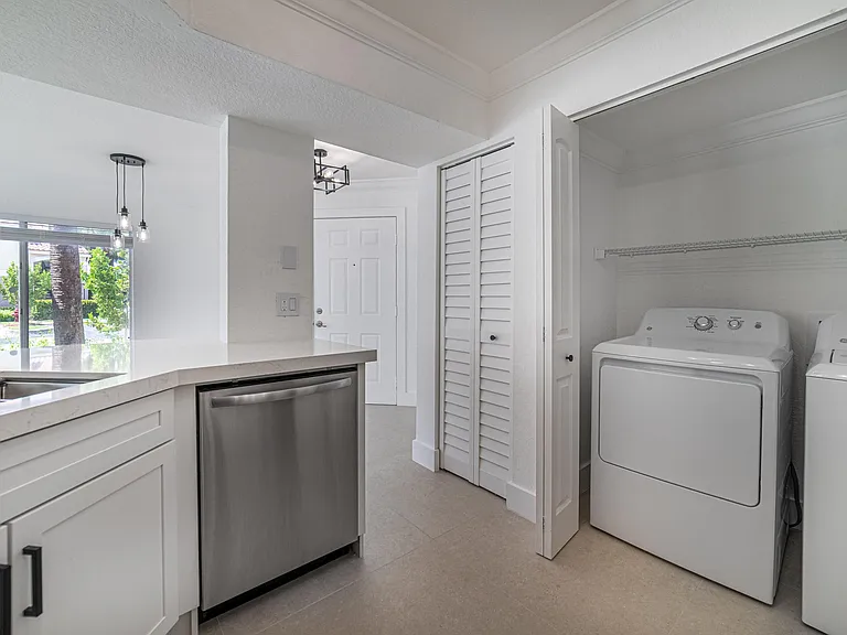 815 W Boynton Beach Blvd #12-106 — Photo 12