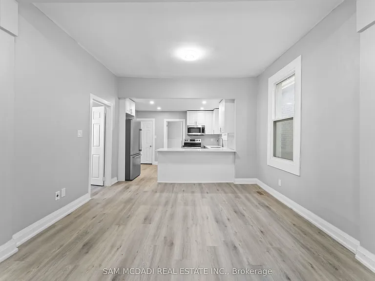 266 Beach Rd — Photo 14