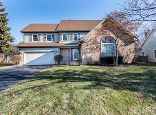 327 Barn Swallow Ln, Vernon Hills, IL 60061