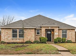 109 Clover Leaf Ln, Red Oak, TX 75154