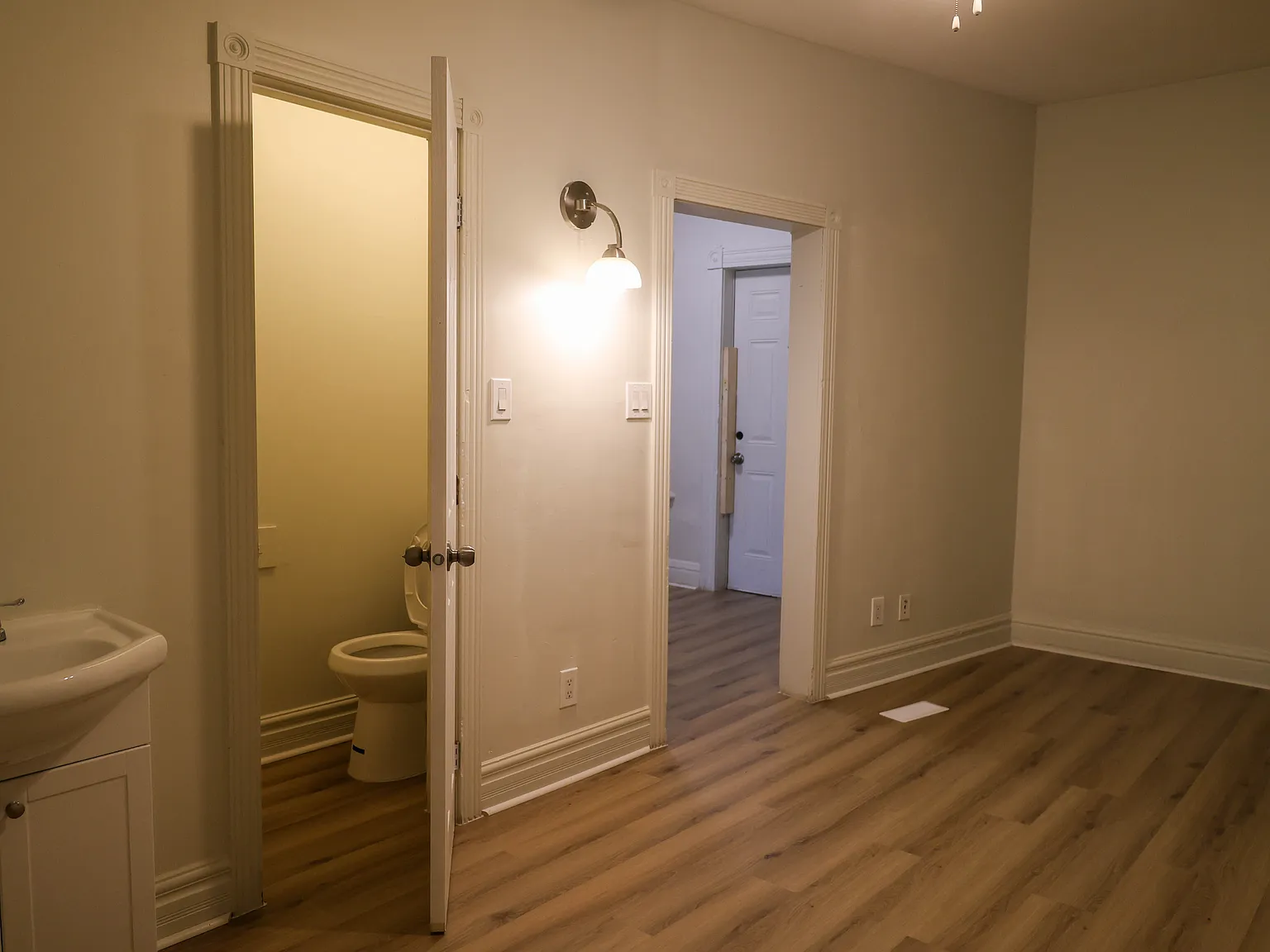 504 Spence Street — Photo 4