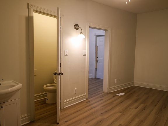 4th image of 504 Spence St #504