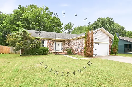 2559 W Arthur Hart St Photo 1