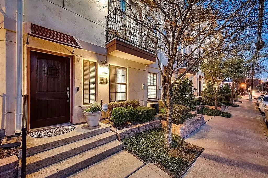 3 bed, 2.5 bath, 1874 sqft, $2,895 — Photo 1