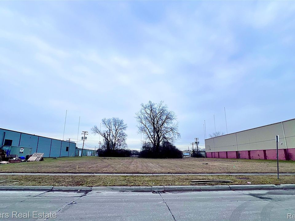 1st image of 32660 Industrial Rd