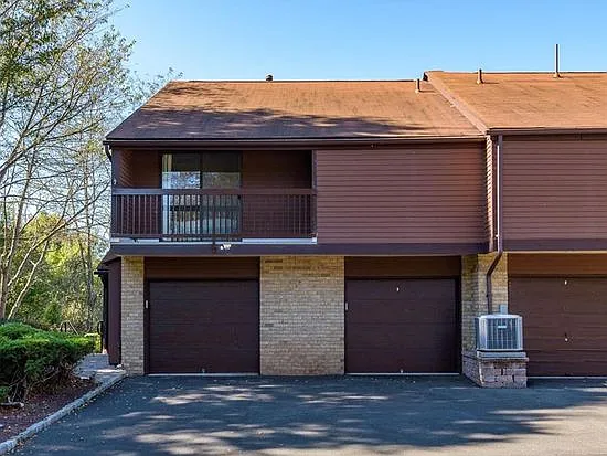 10 Ridgedale Drive Upper End