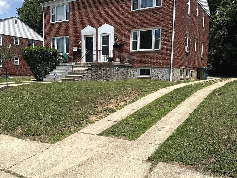 2800 Shirey Ave — Photo 2