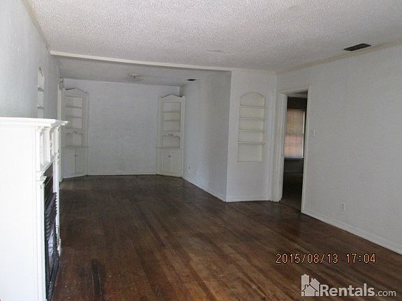 3rd image of 4520 Calmont Ave
