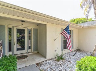 836 Alderwood Way, Sarasota, FL 34243