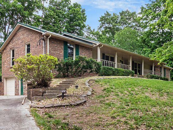 3rd image of 705 River Bend Dr