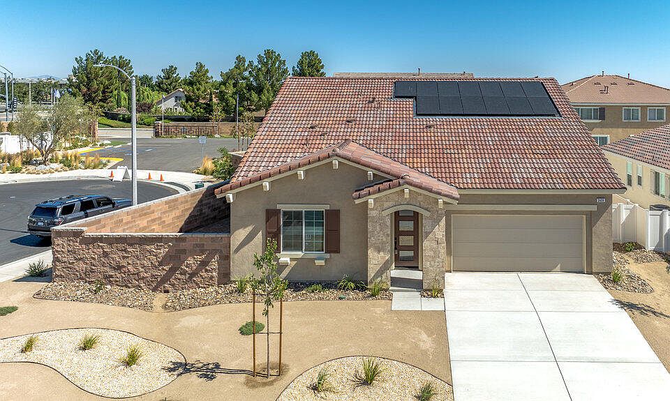 1st image of 2409 Desert Agave St