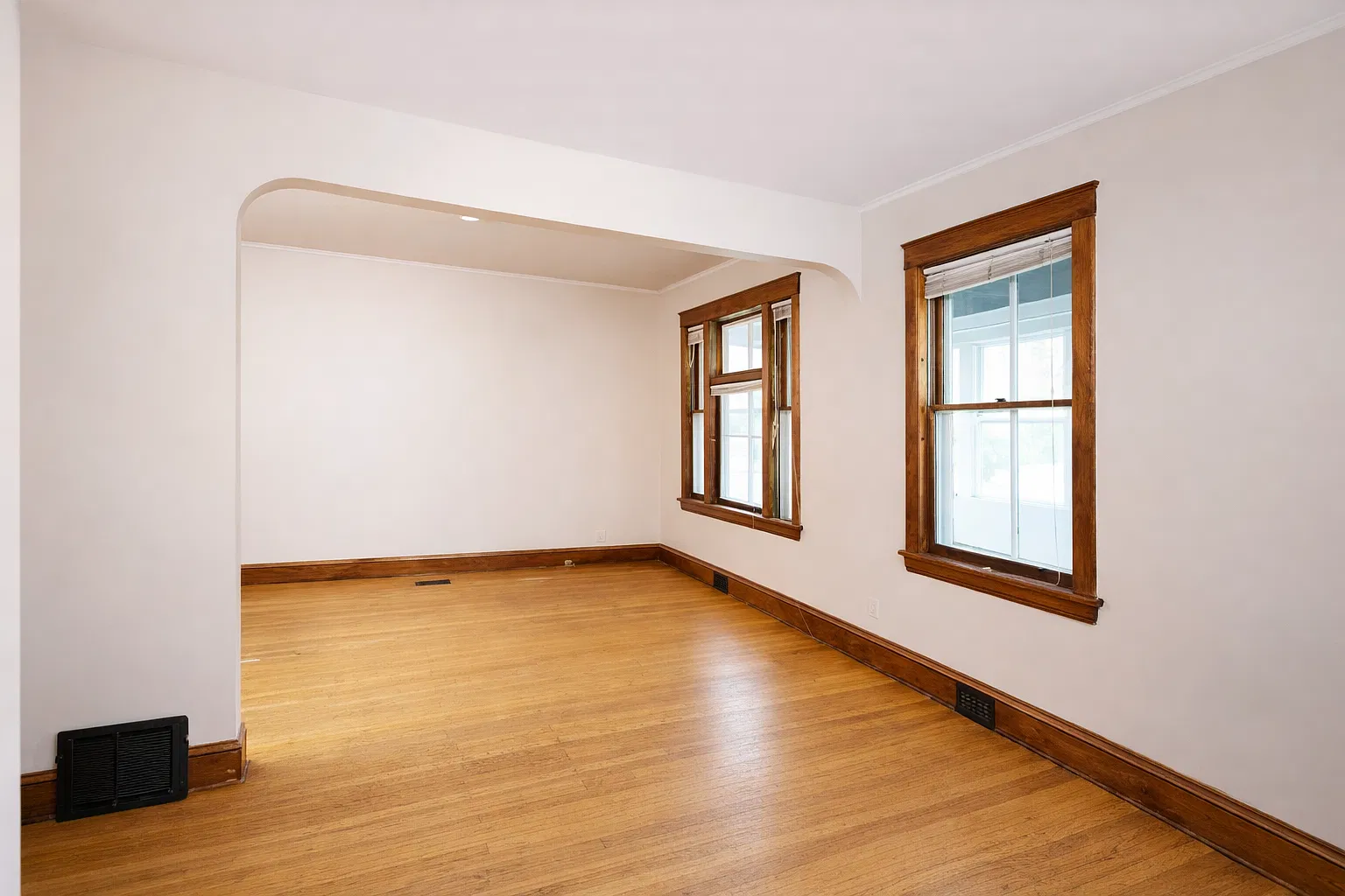 5 bed, $3,100 — Photo 4