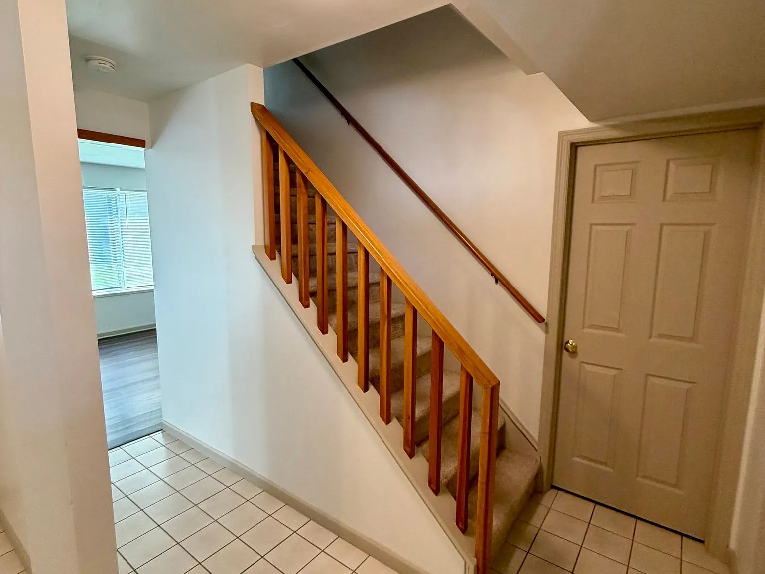 2 bed, 2.5 bath, 1144 sqft, $1,600 — Photo 2