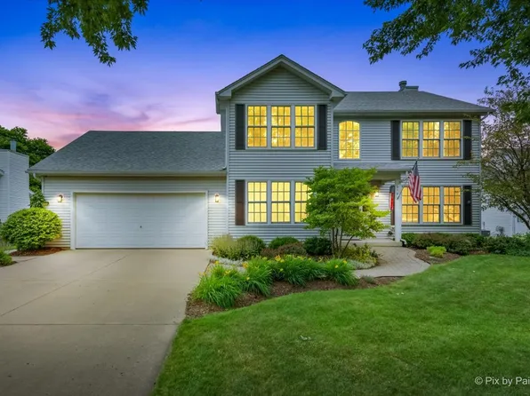 218 Loch Glen Ln, McHenry, IL 60050