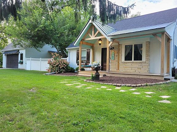 2nd image of 3760 Hubertus ROAD
