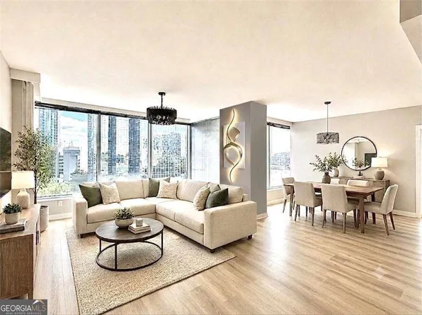 3338 Peachtree Rd NE APT 809, Atlanta, GA 30326