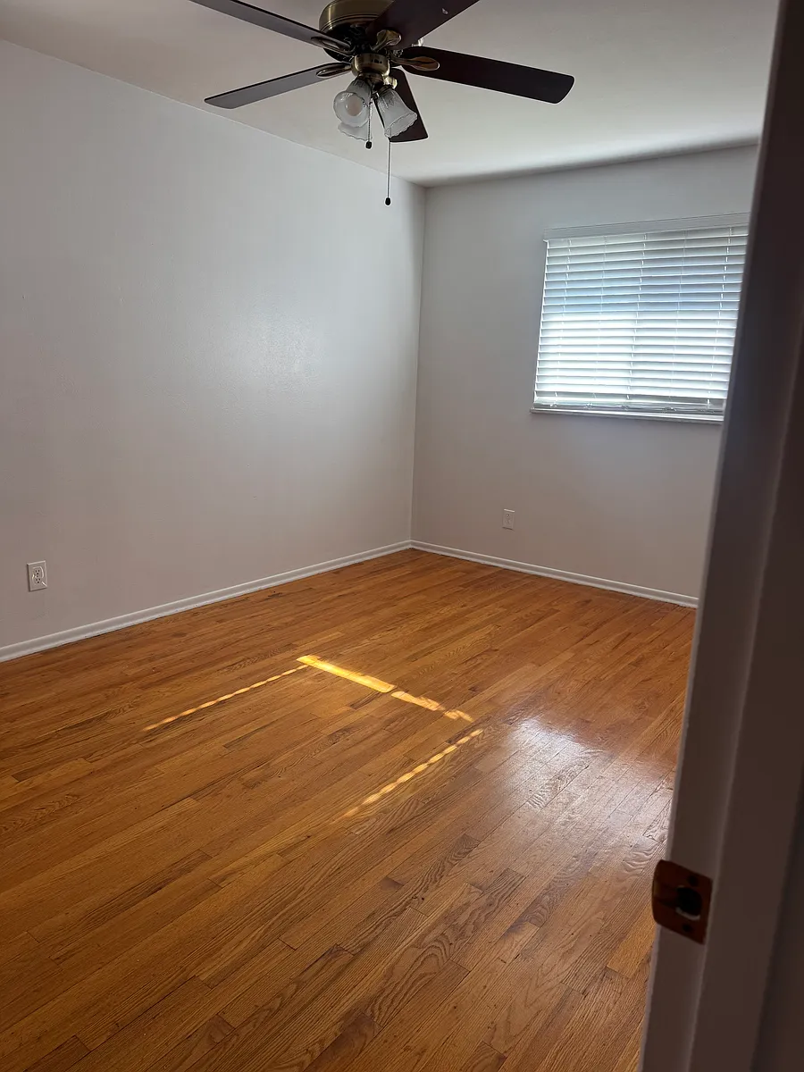 Building Photo - 10244 Reavis Gardens Dr #1