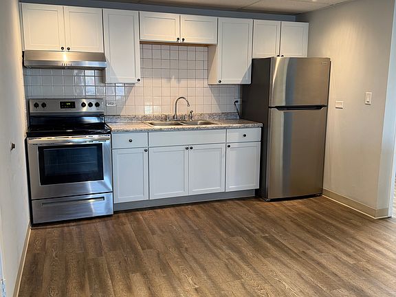 4th image of 29W543 Batavia Rd APT 6