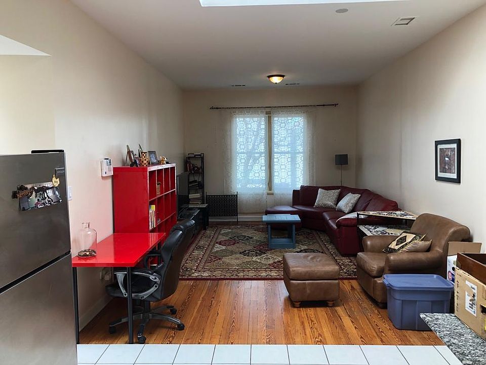 1st image of 2329 W Belmont Ave #2