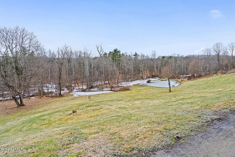 4th image of 341 Schoonmaker Road