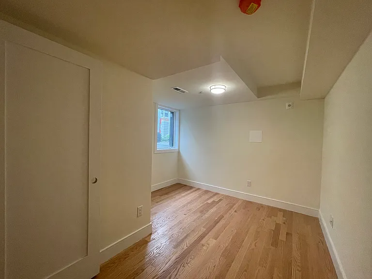 65 Cameron St #8 — Photo 8