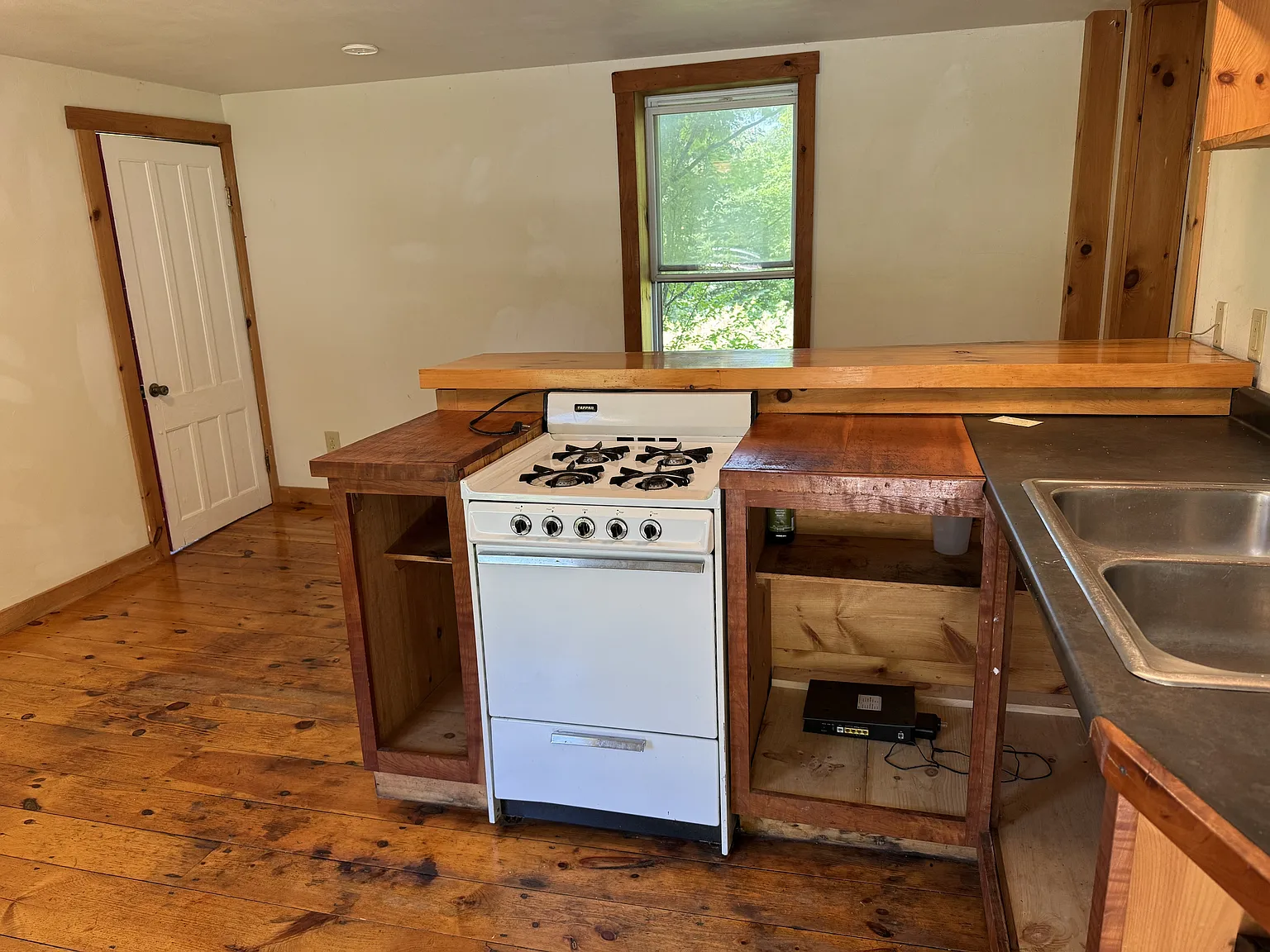 20 Pete's Greens Rd - 1 — Photo 2