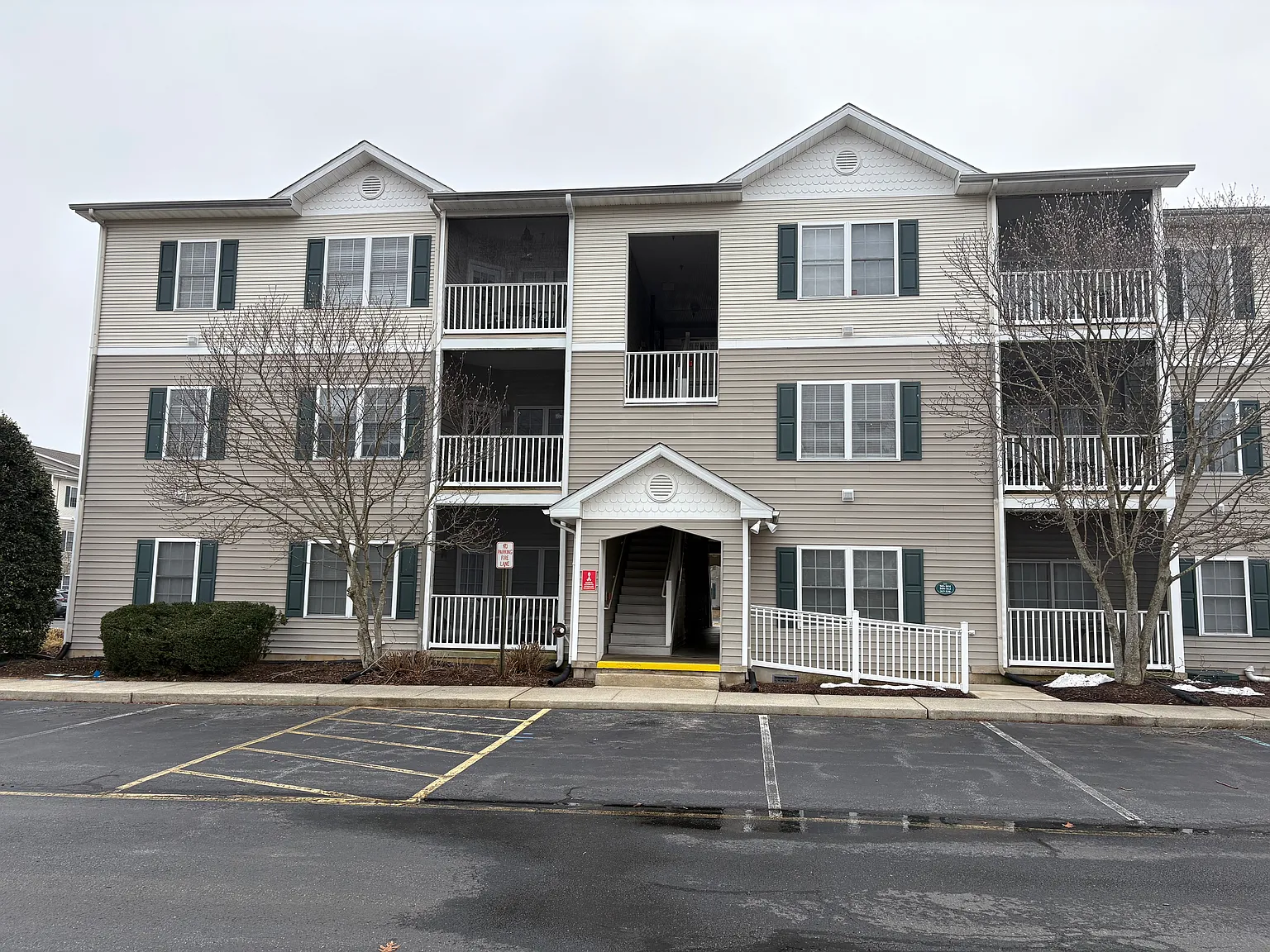 300 Pebble Dr Unit 318 photo 1