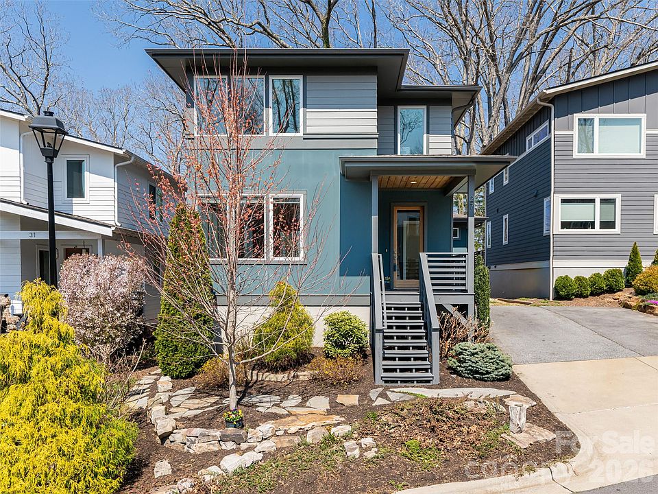 1st image of 27 Mauricet Ln