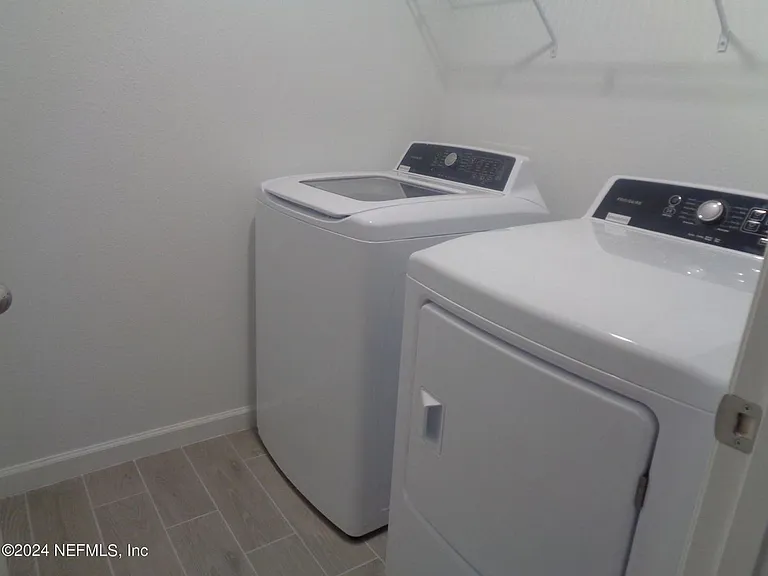 4322 Leeward Breeze Loop — Photo 20