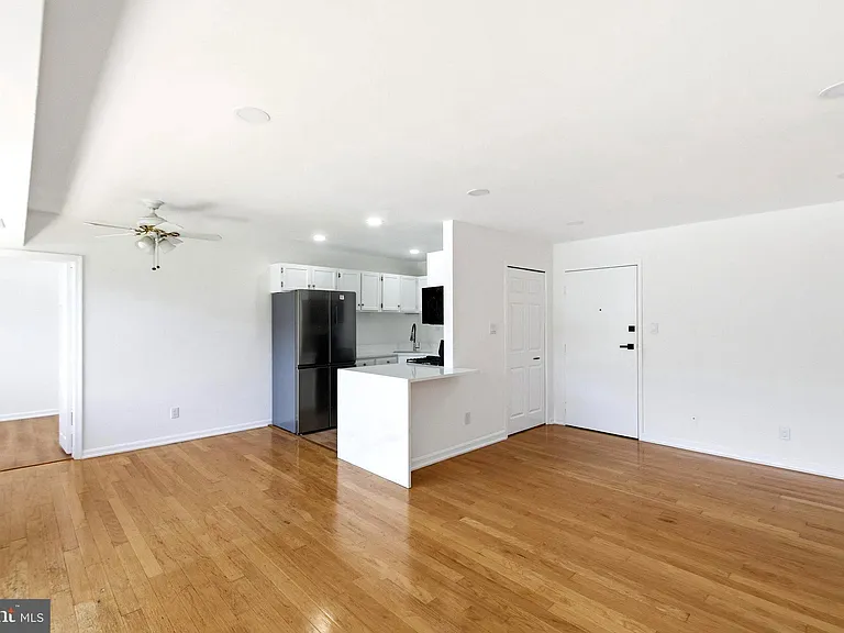 431 N Armistead St #307 — Photo 7
