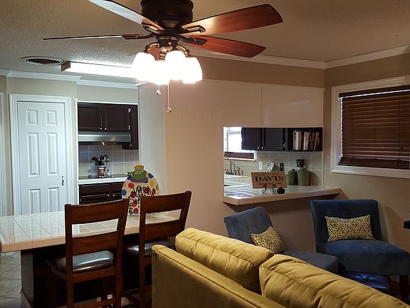 4th image of 934 E Highland Dr