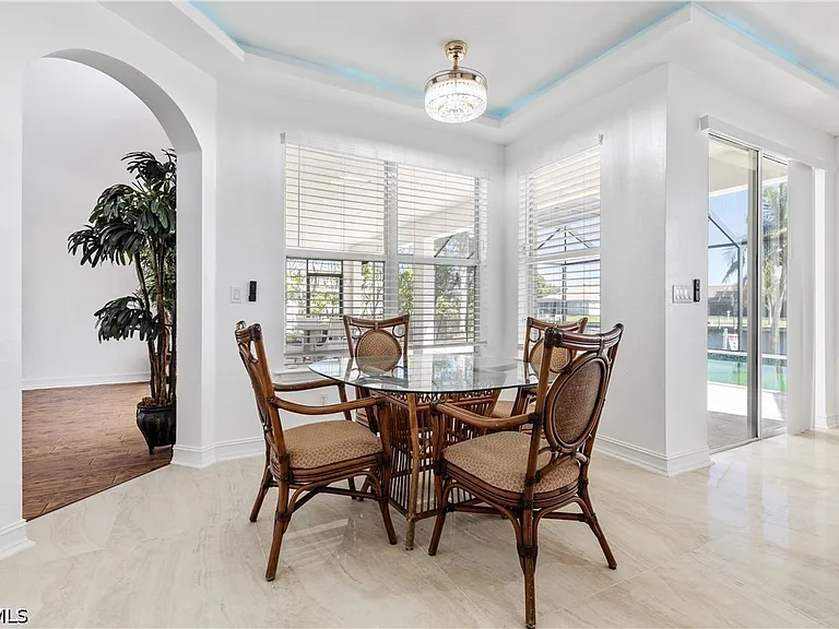 3101 SW 26th Pl — Photo 24